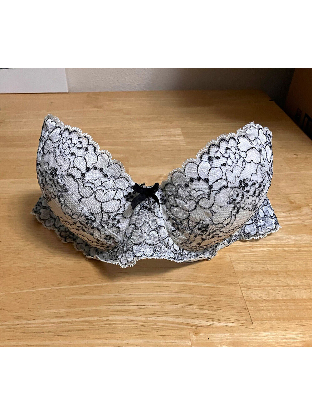 Dream Angels Strapless Underwire Floral Lace Bra White/Black 34D Bow Accent